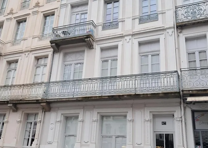 Апартаменты Centre De Luchon, Entre Les Thermes Et Les Remontees Mecaniques *